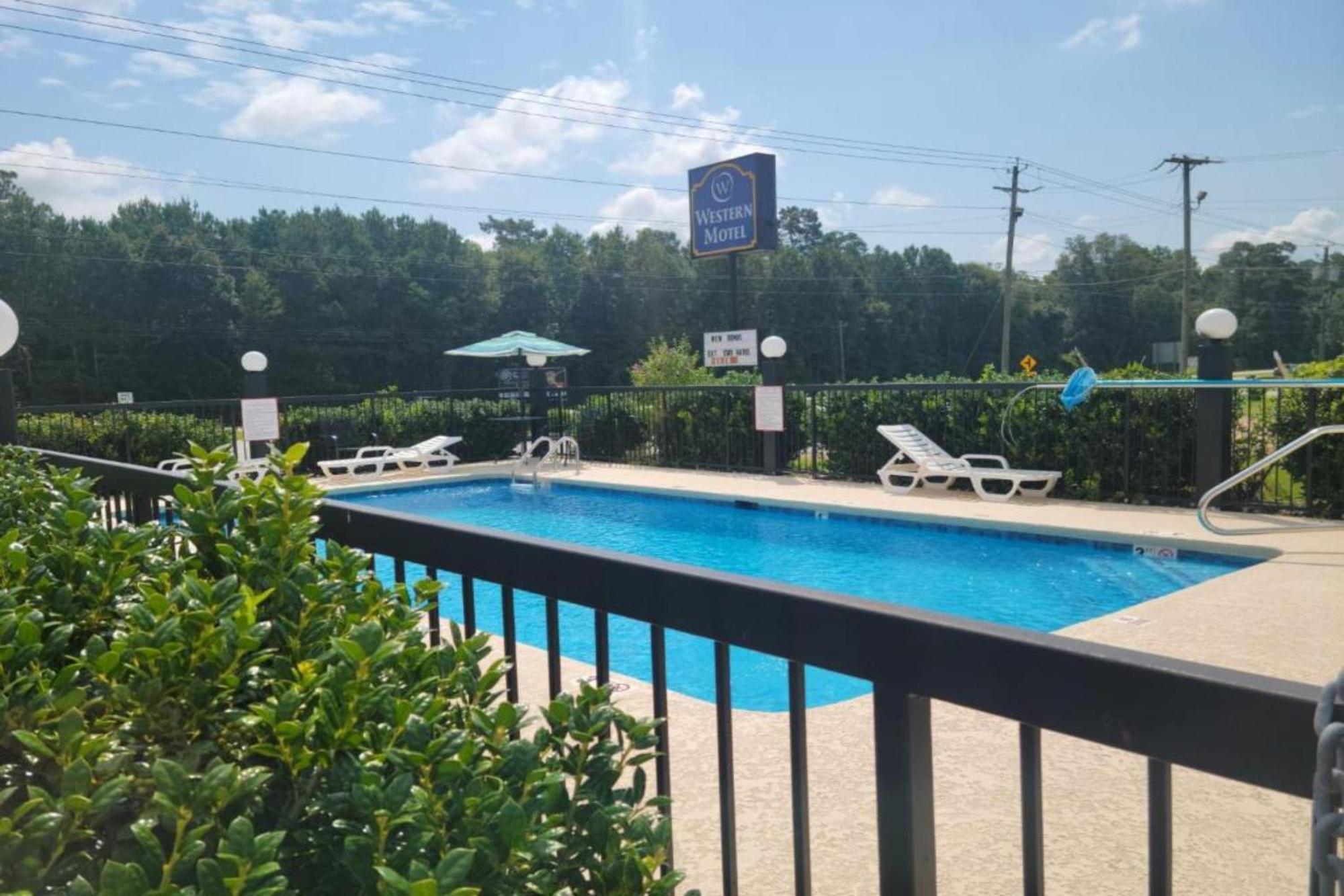 Western Motel, Томасвил Екстериор снимка